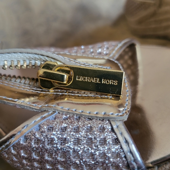 Michael Kors gold/leather platform heel size 10 - Picture 4 of 4